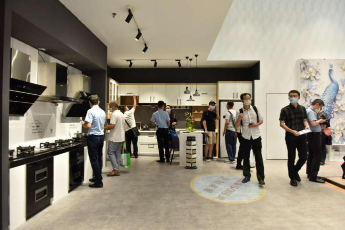 廣州建博會(huì) | 第1天，打卡領(lǐng)尚品牌館，邂逅美好生活另一面