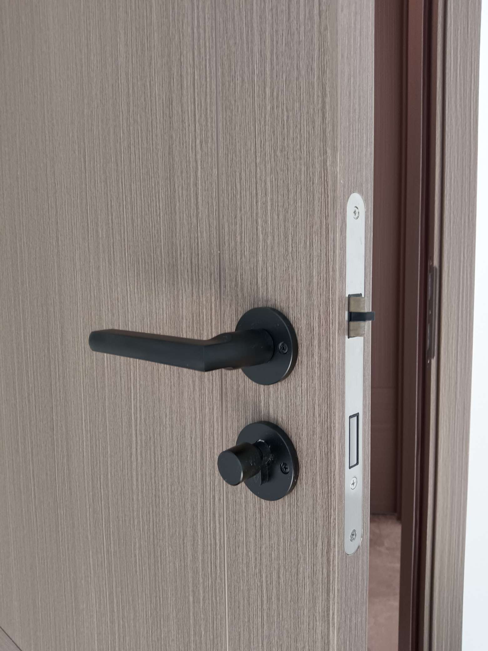 領(lǐng)尚工程案例 | 領(lǐng)尚木門攜手世界500強(qiáng)央企，打造詩(shī)意家居