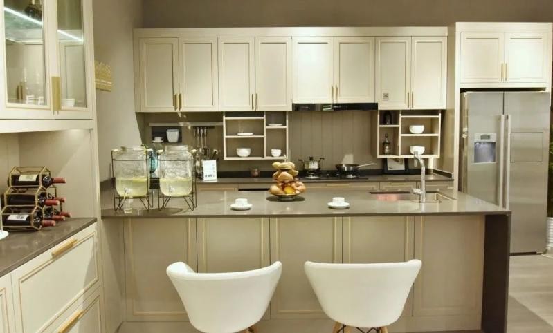 如何打造美觀實(shí)用的理想廚房？領(lǐng)尚整體櫥柜為你分憂